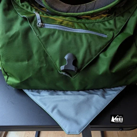 REI CO Duffle Bag: Bold Basil Green, *SOLD* - Picture 9 of 16